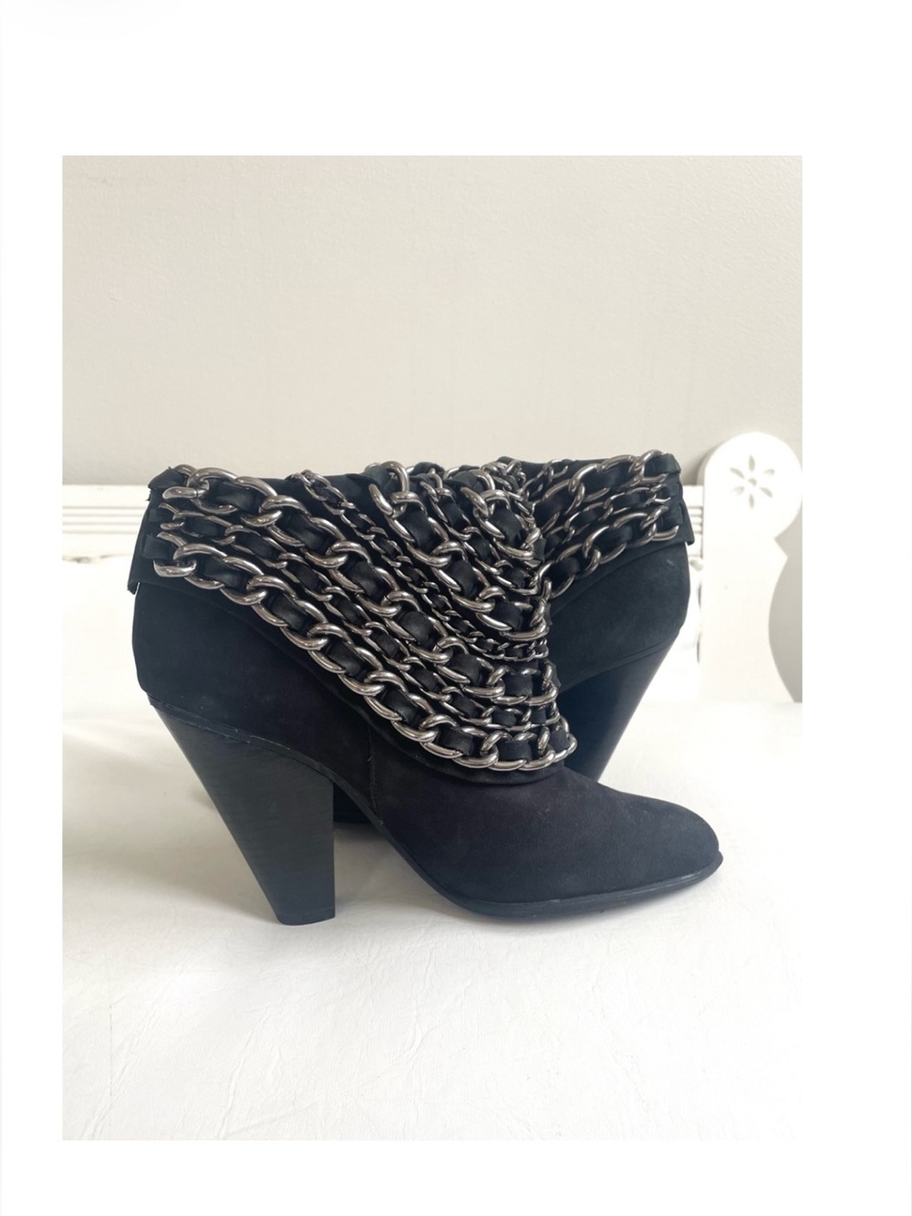 ZARA WOMEN BLACK SUEDE LEATHER SLIP ON ANKLE BOOTS SILVER CHSIN LINK CUFFS